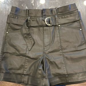 Black Hoise White market high rise coated shorts. Sz 4 NWT
